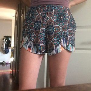 Xhilaration bold print pleaded shorts